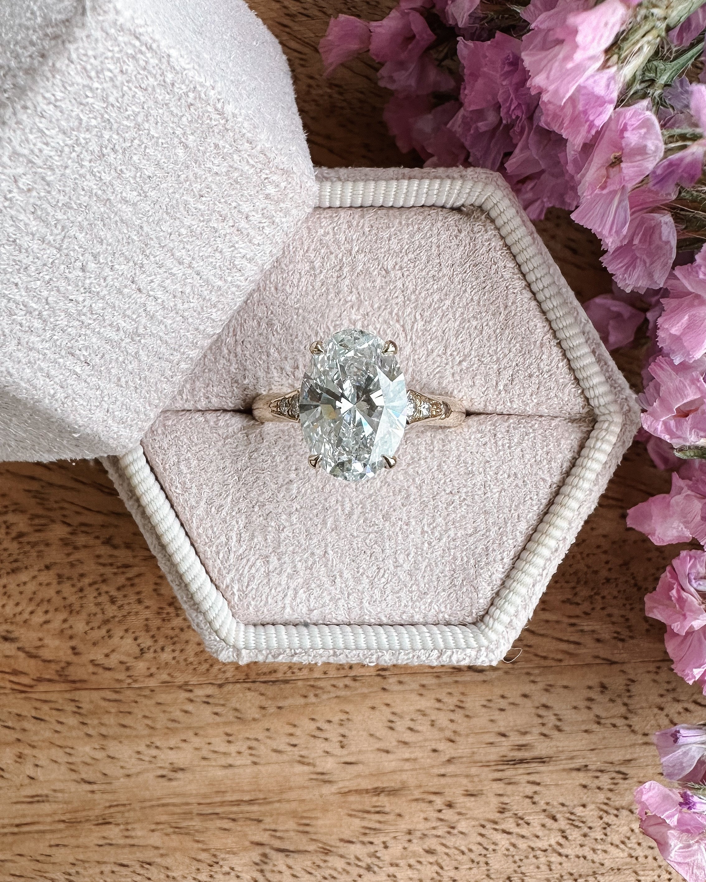 Yasmin Oval Cut Diamond Ring with 2.00 carat Lab Grown Diamonds